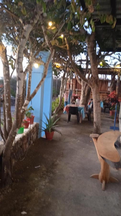 Hostal Cabanas Don Jorge Puerto Baquerizo Moreno Esterno foto