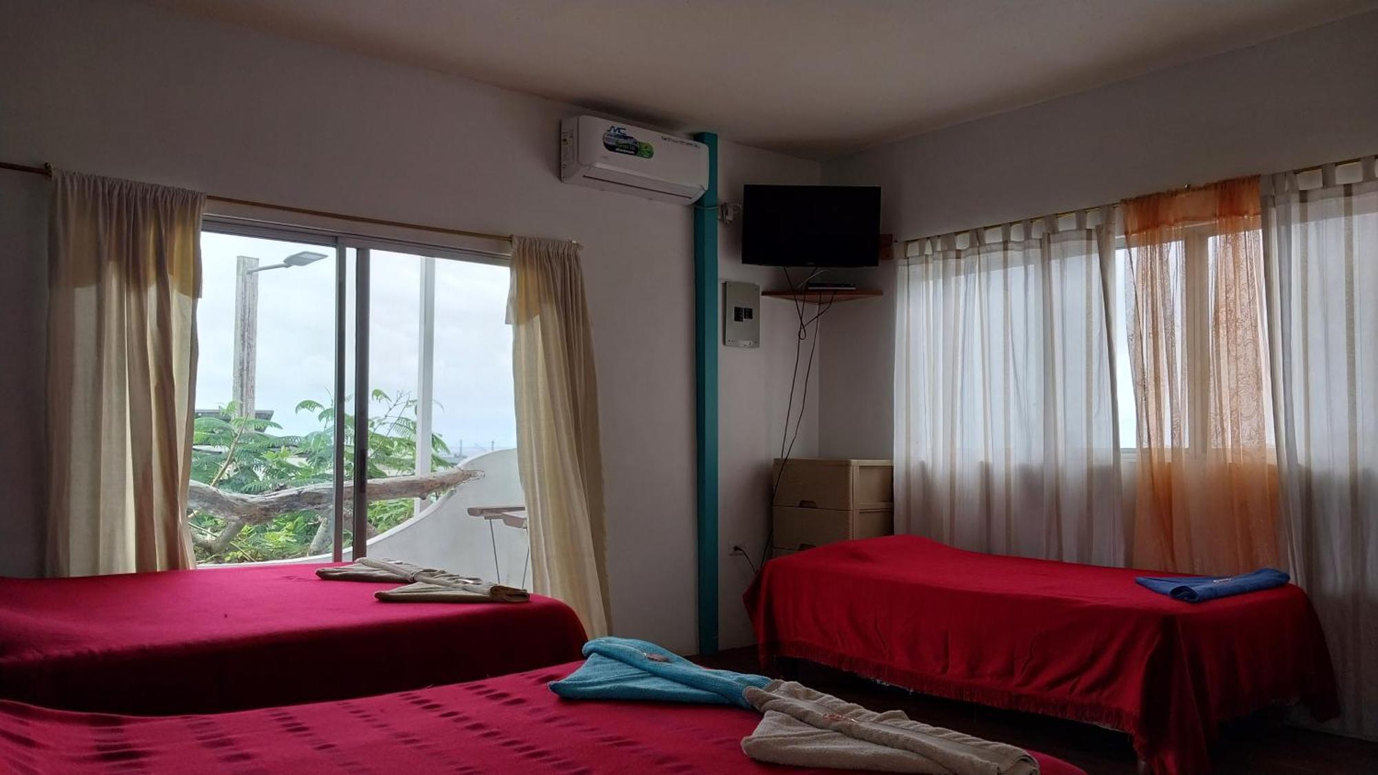 Hostal Cabanas Don Jorge Puerto Baquerizo Moreno Esterno foto