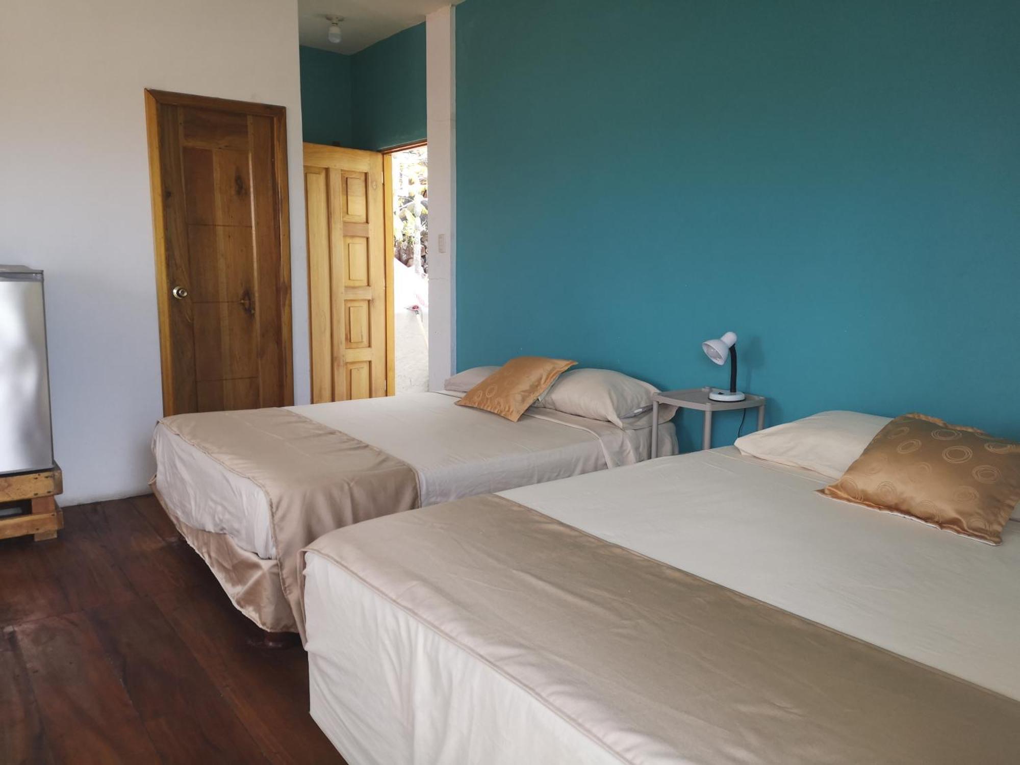 Hostal Cabanas Don Jorge Puerto Baquerizo Moreno Esterno foto